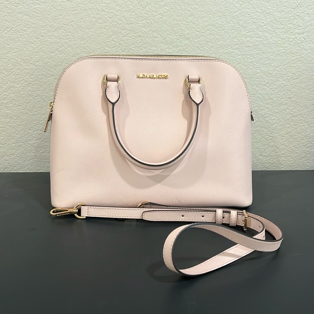 Perfect Pastel Pink Michael Kors Purse!